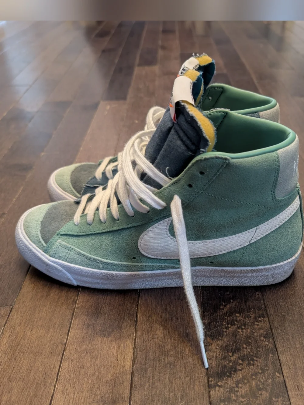 Nike Blazer Mid '77 - Picture 1 of 8